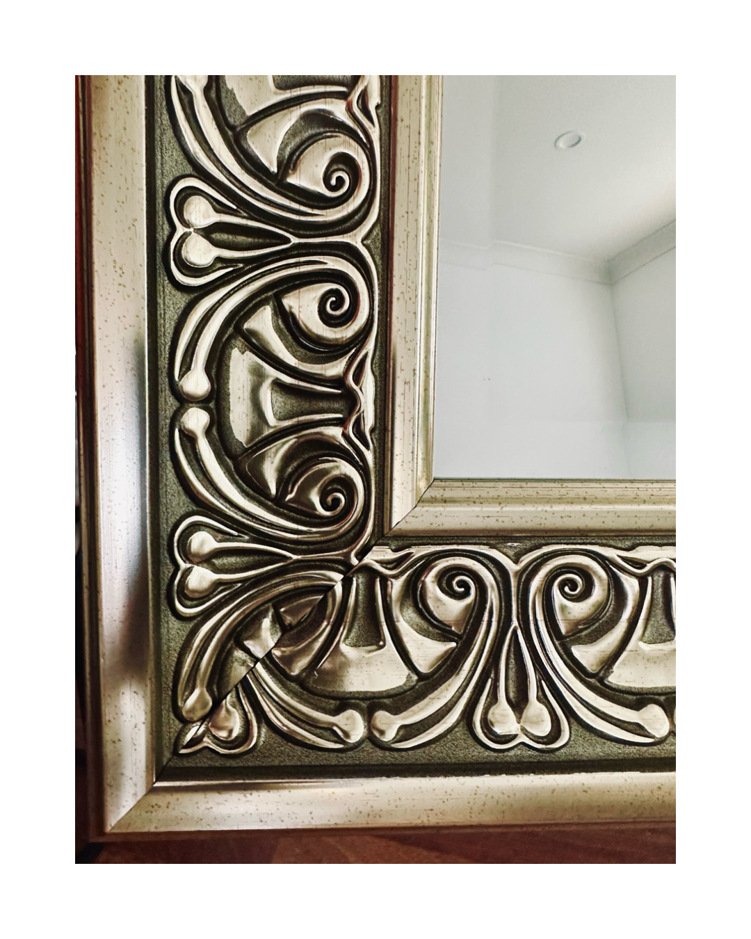 MIRROR ANTIQUE GOLD. Start from