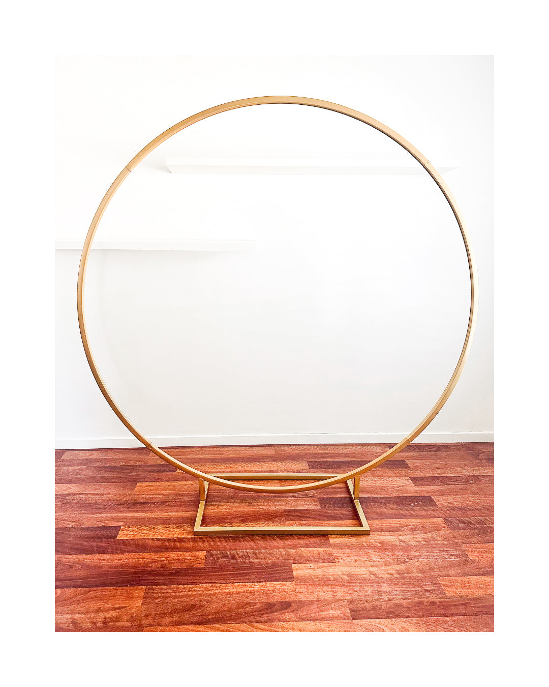 GOLD CIRCULAR ARBOUR